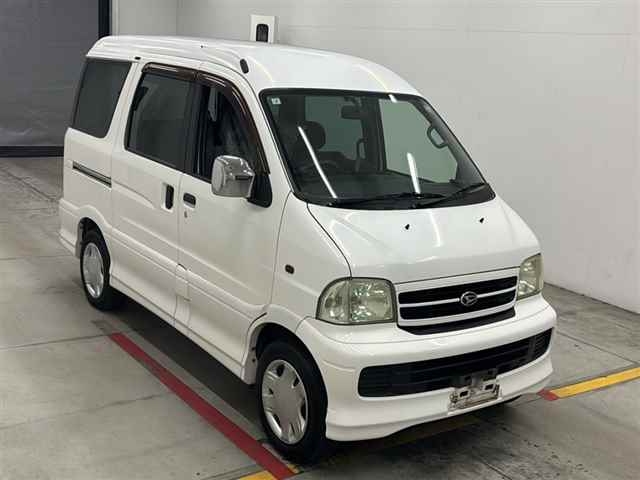 DAIHATSU ATRAI 7