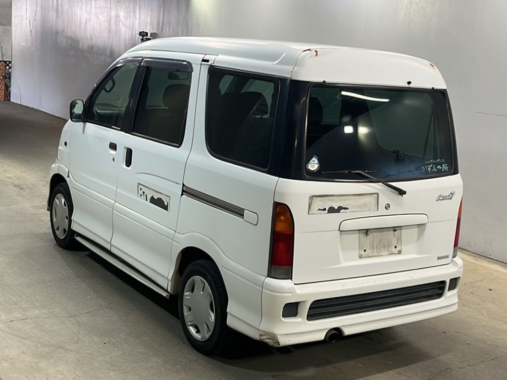DAIHATSU ATRAI 7
