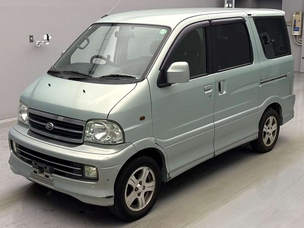 DAIHATSU ATRAI 7