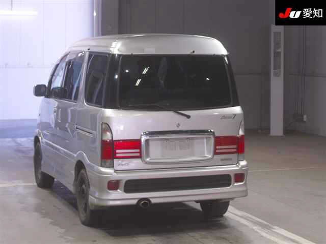 DAIHATSU ATRAI 7
