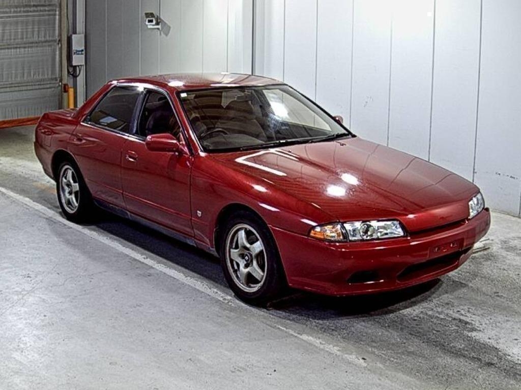 NISSAN SKYLINE