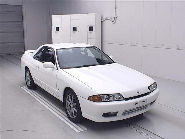 NISSAN SKYLINE