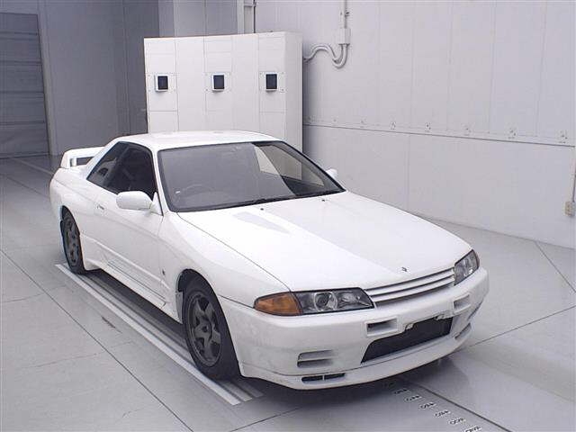 NISSAN SKYLINE