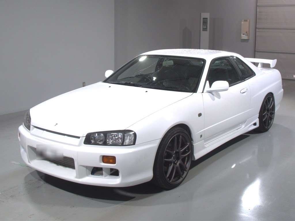 NISSAN SKYLINE