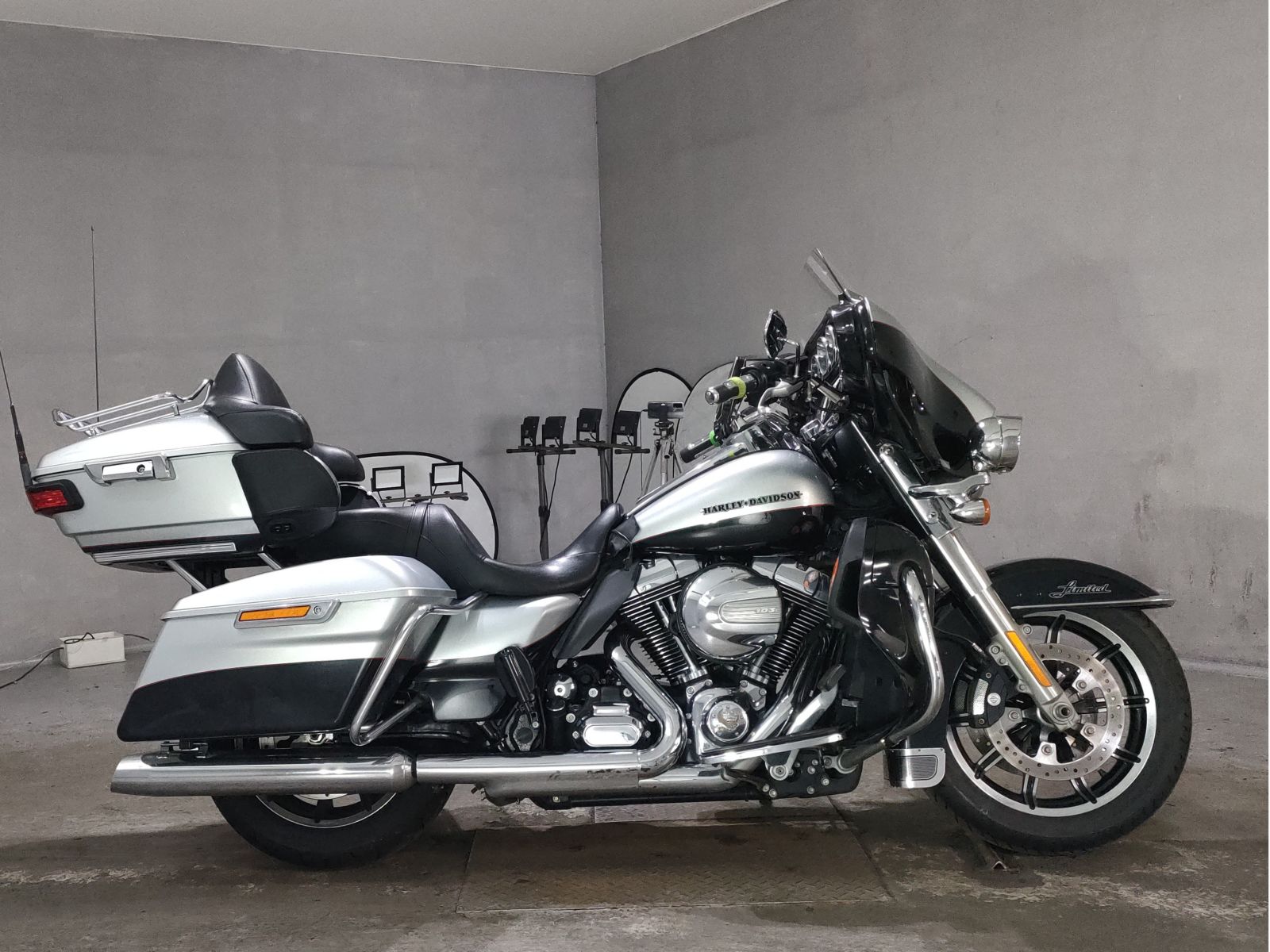 Harley-Davidson HARLEY FLKTKLTC1690