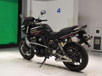 Kawasaki ZRX 1200 ZRT20D 2013 года выпуска