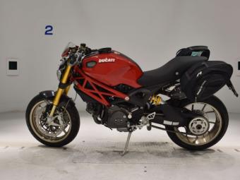 Ducati MONSTER 1100 S  2009 года выпуска