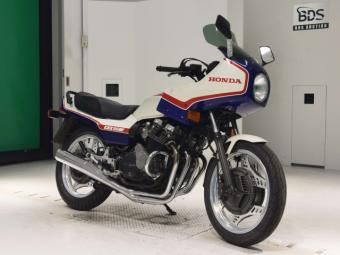 Honda CBX 550 PC04 2024 года выпуска