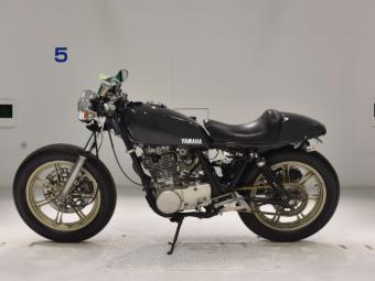Yamaha SR 400 RH01J