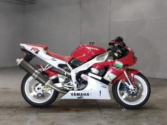 Yamaha YZF R1 RN011 1999 года выпуска