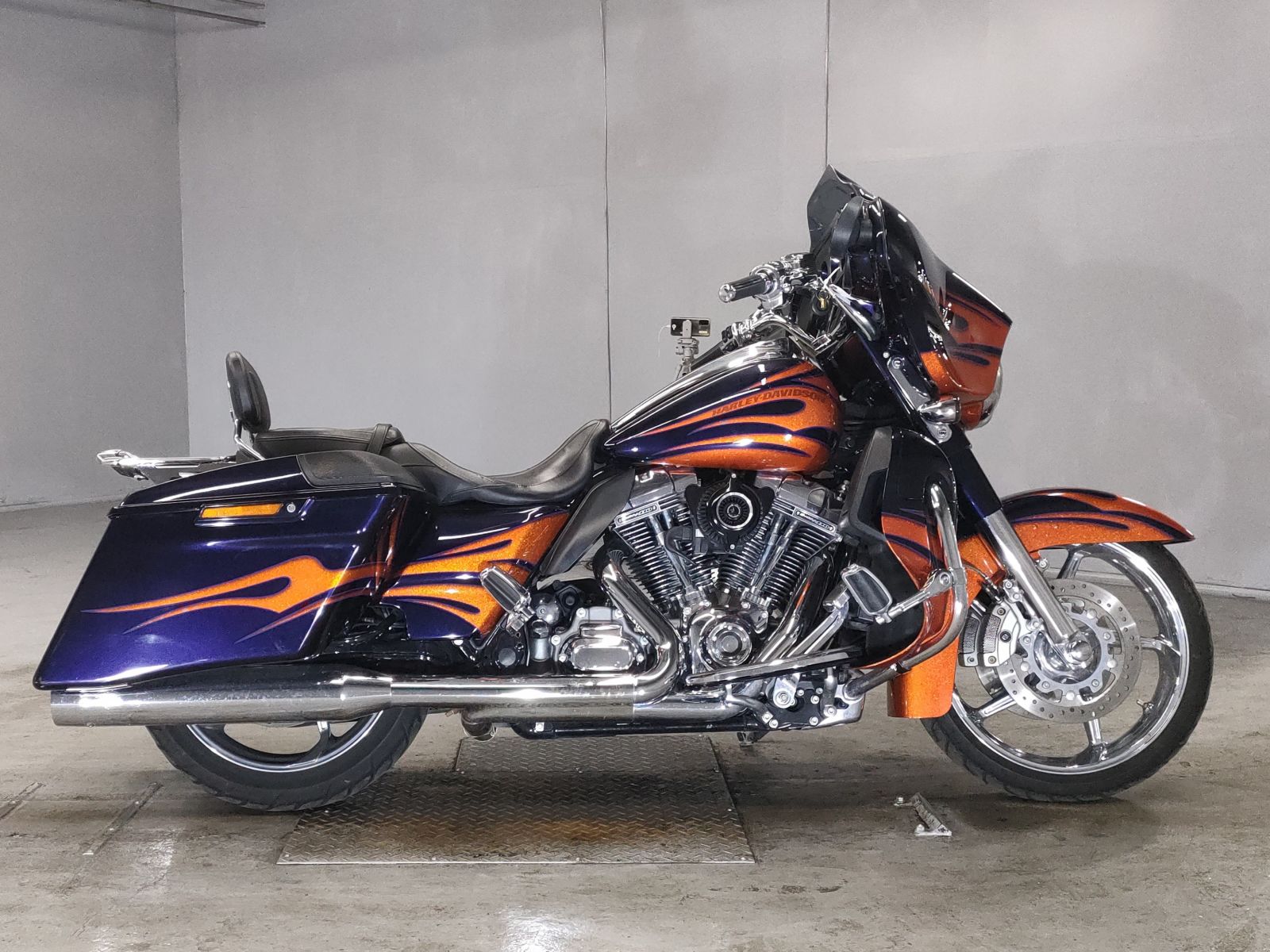 Harley-Davidson STREET GLIDE SE CVO PXN 2015г. 16790