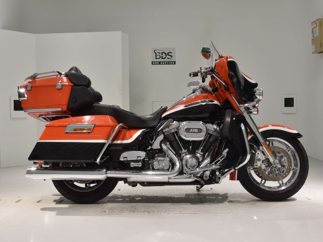Harley-Davidson ELECTRA GLIDE ULTRA CLASSIC SE 1800 CVO  - купить недорого