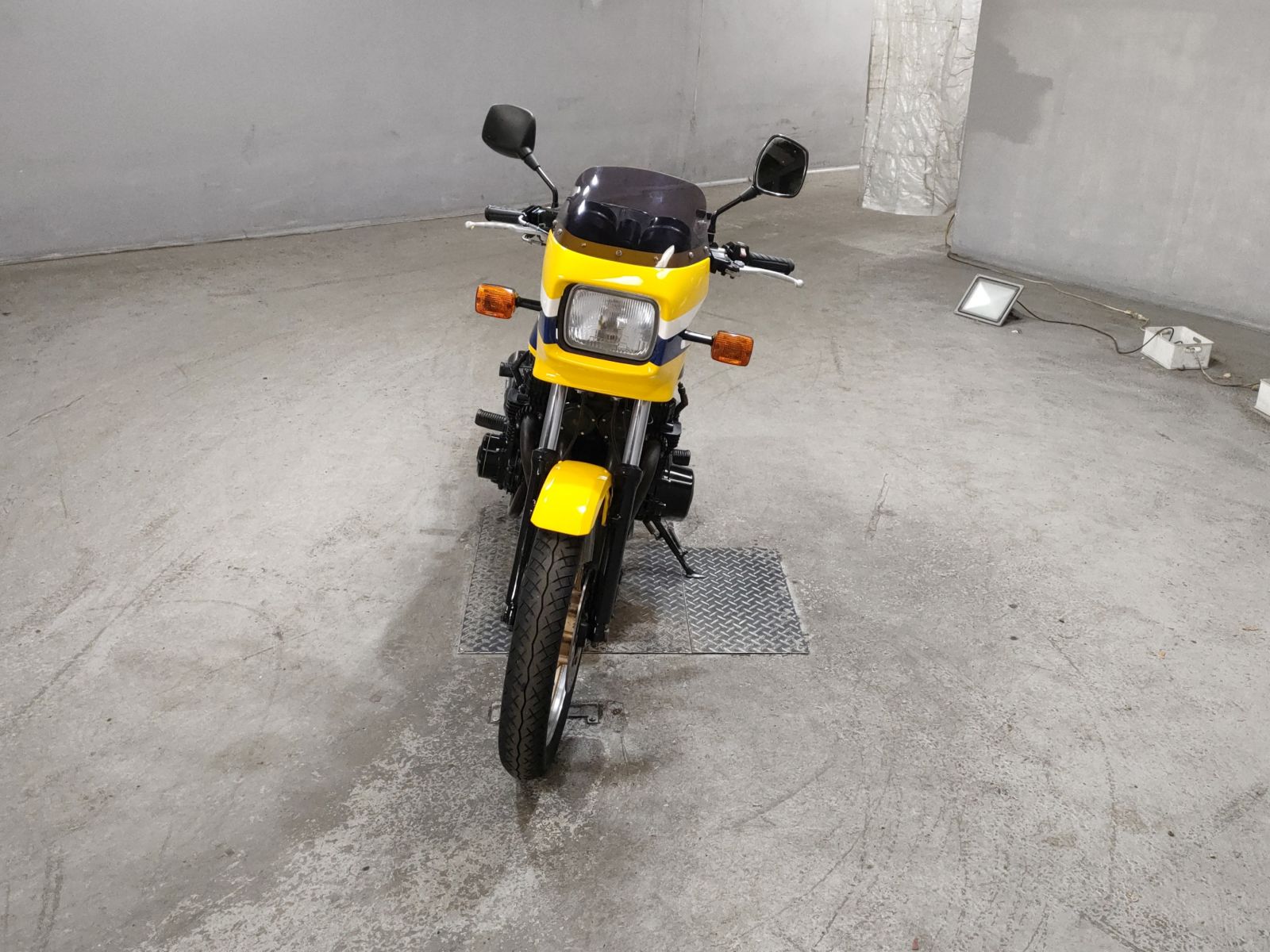 Kawasaki Z1000R KZT00J - купить недорого