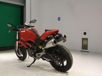 Ducati MONSTER 696  2011 года выпуска