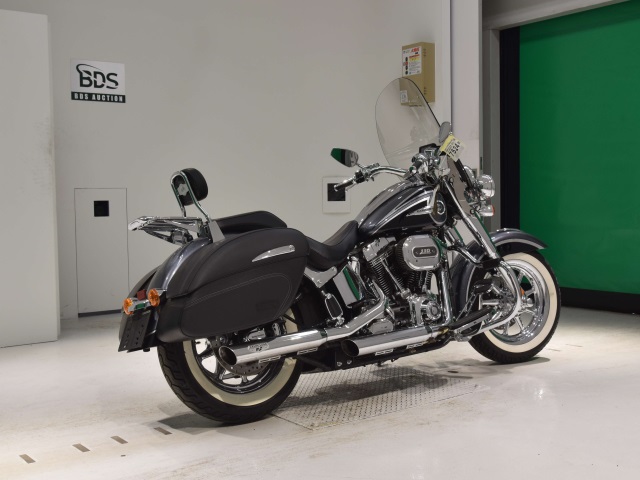 Harley-Davidson SOFTAIL DELUXE FLSTN SE CVO  2015г. 9,611K