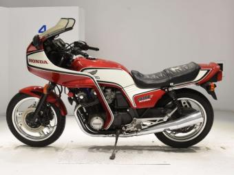 Honda CB 750 INTEGRA RC04 1984 года выпуска