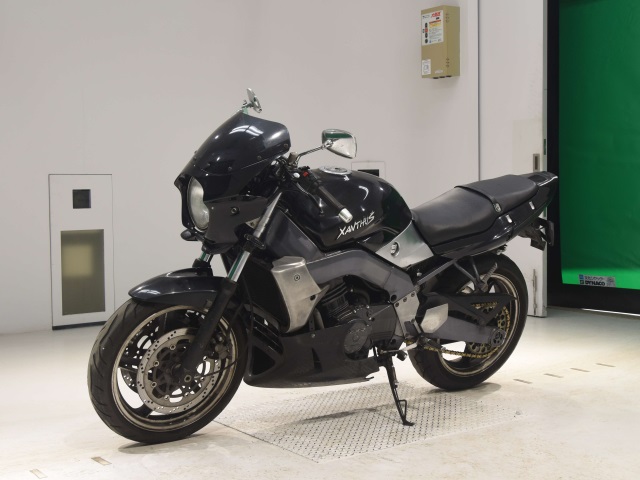 Kawasaki XANTHUS ZR400D - купить недорого
