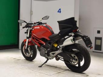 Ducati MONSTER 696  2012 года выпуска
