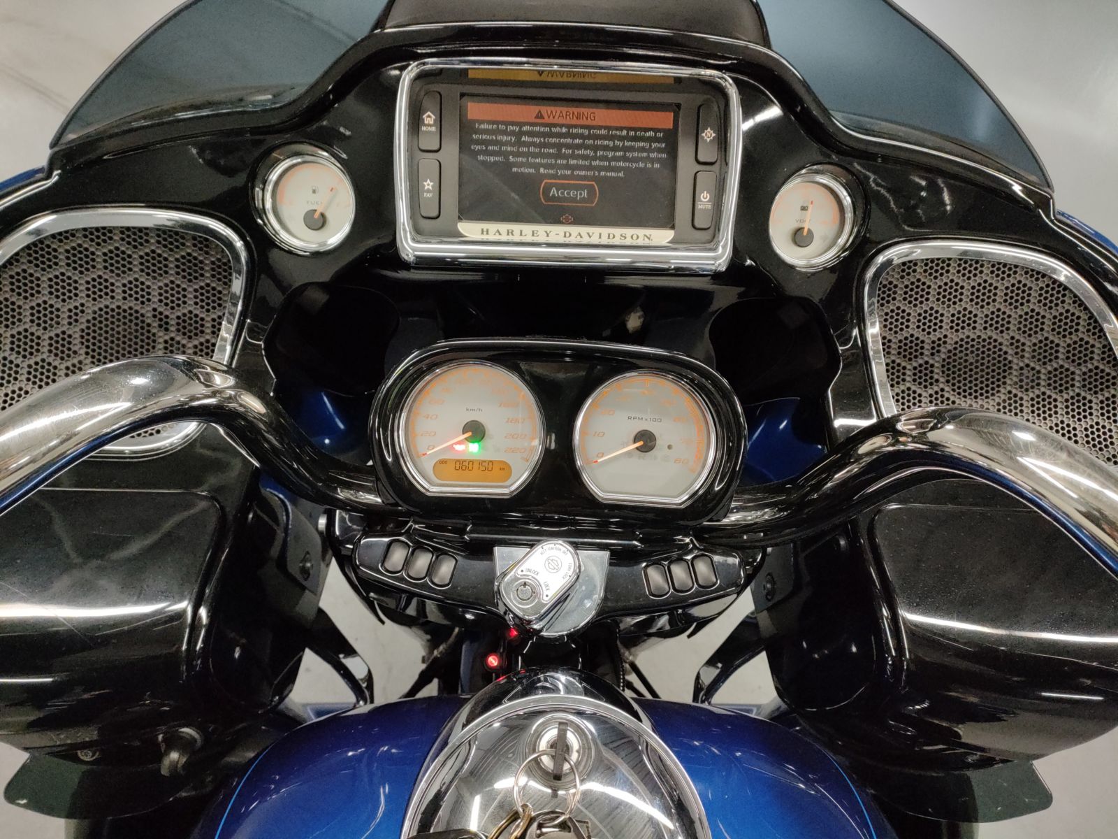 Harley-Davidson ROAD GLIDE CUSTOM S1690 KTM 2015г. 60150