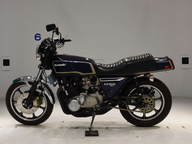 Kawasaki Z1000R KZT00A - купить недорого