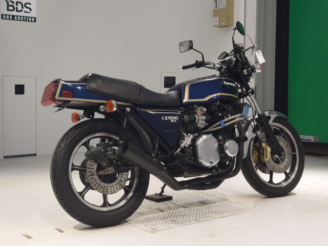 Kawasaki Z1000R KZT00A - купить недорого