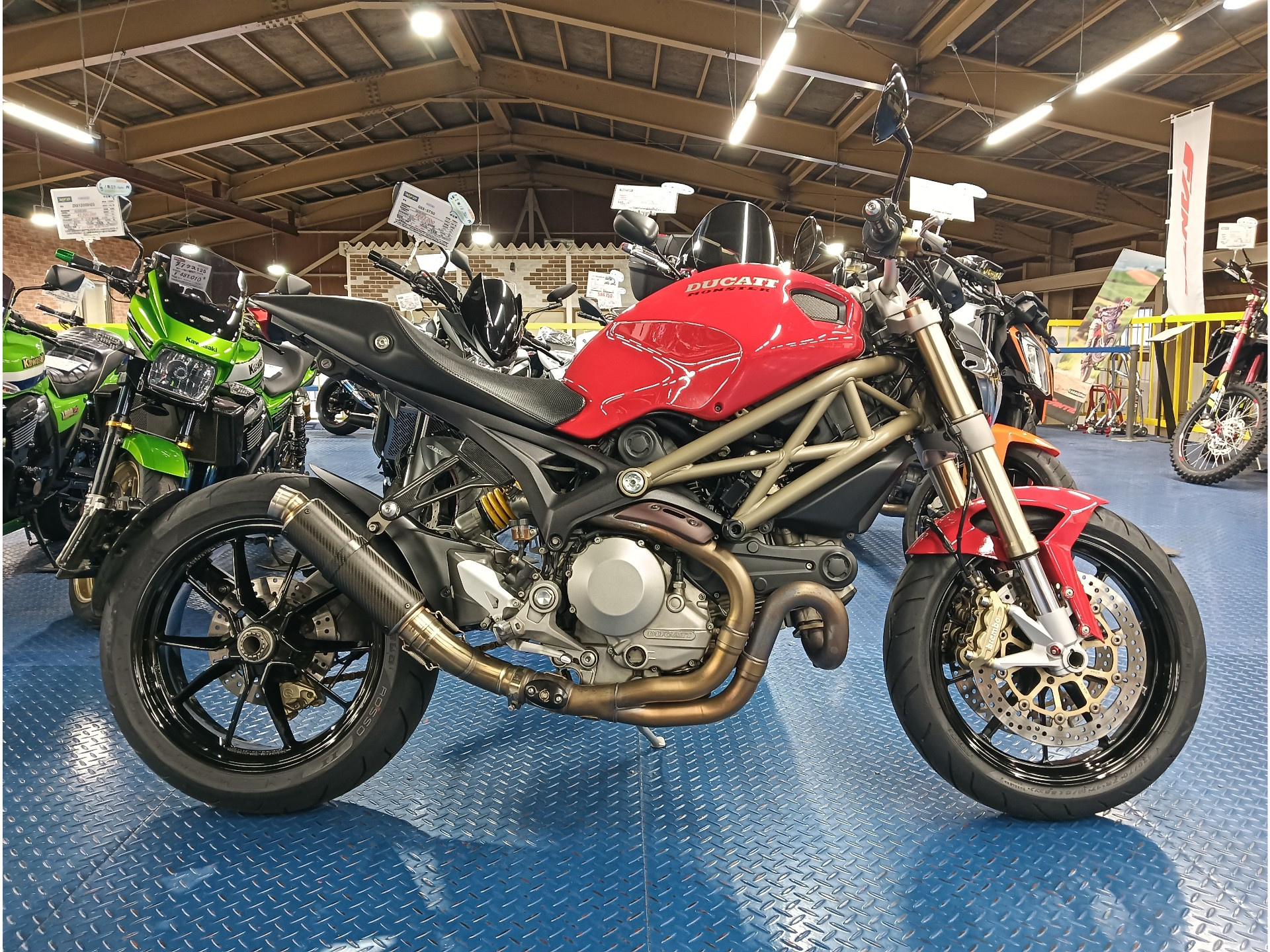 Ducati MONSTER 1100 EVO ZDMM511JADB 2013г. 28034