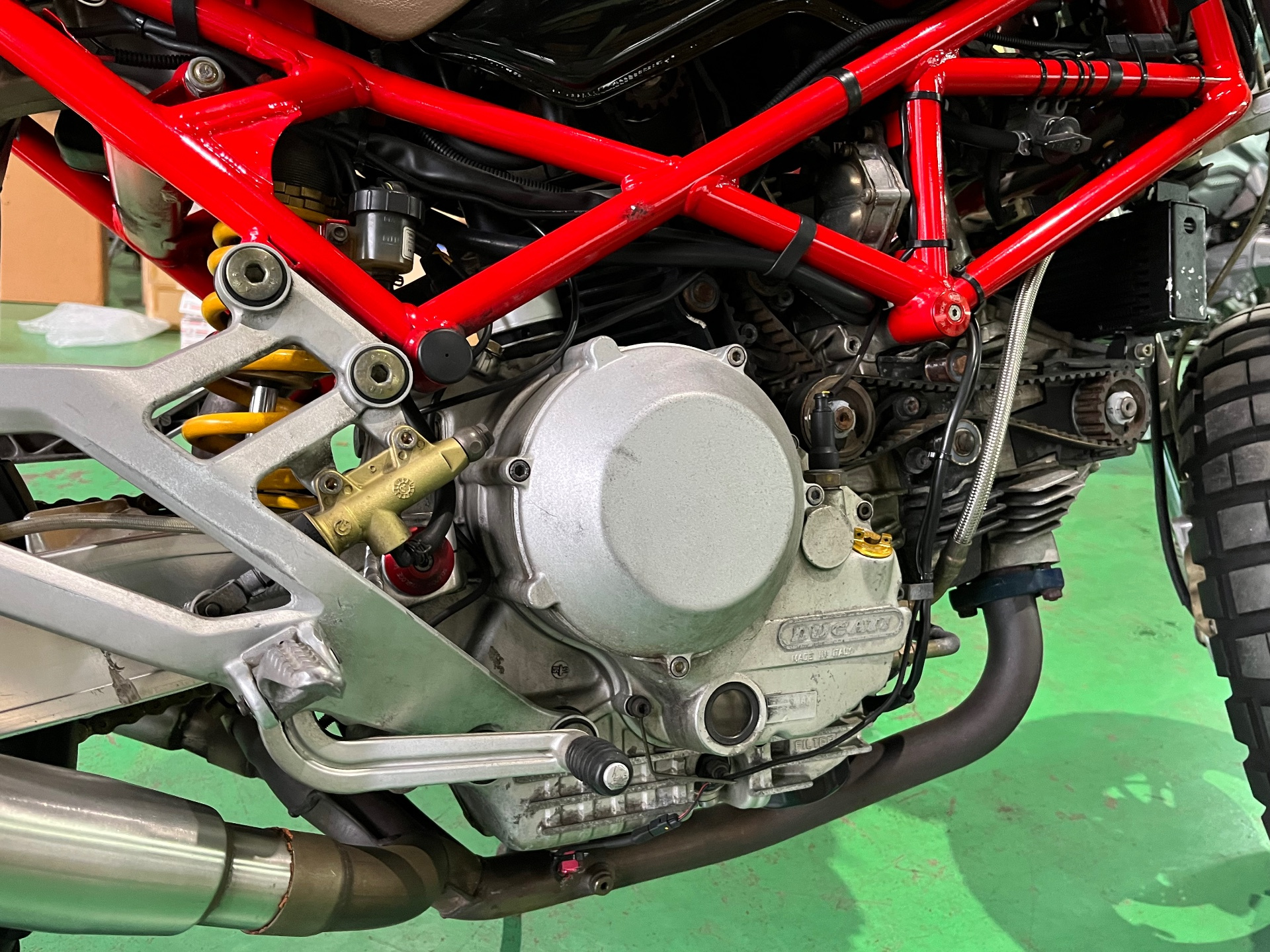 Ducati MONSTER 400 ZDMM300AA1B 2001г. 29254
