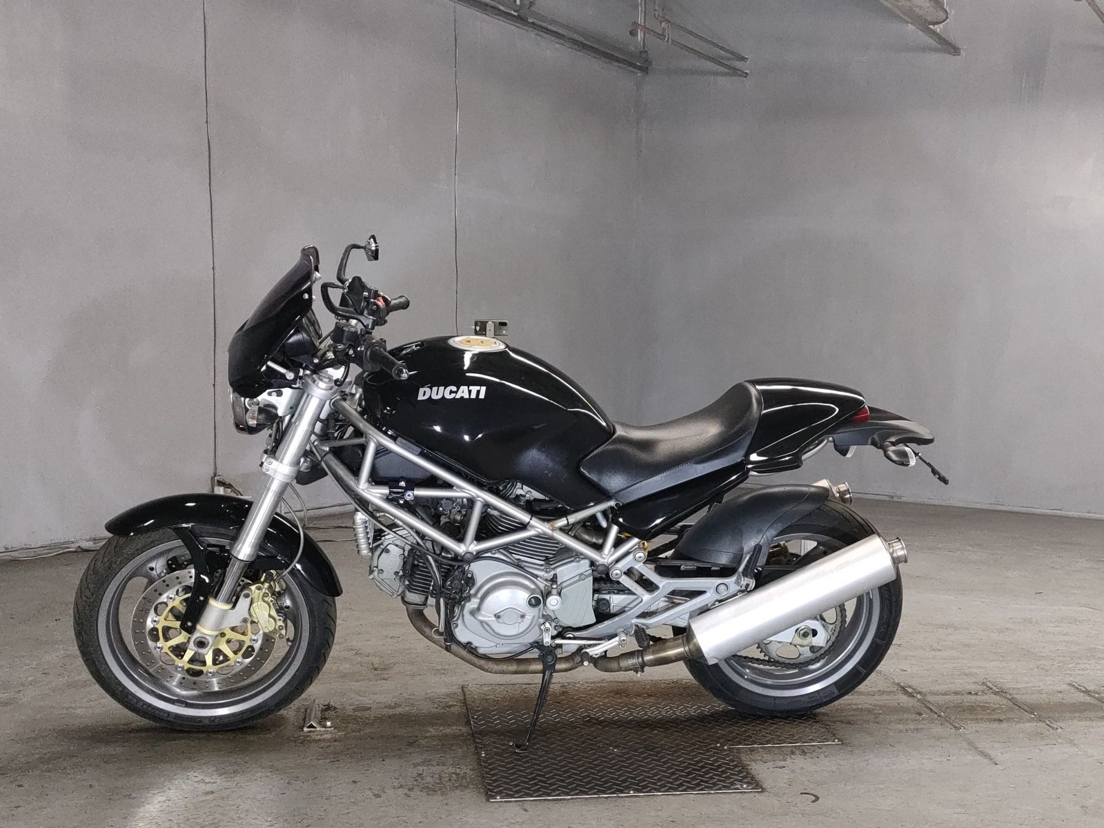 Ducati MONSTER 400 M407AA 2004г. 16944