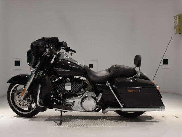 Harley-Davidson STREET GLIDE FLHX1580  2011г. 3,809K