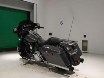 Harley-Davidson STREET GLIDE FLHX1690  2013 года выпуска
