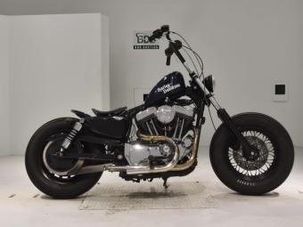 Harley-Davidson SPORTSTER CUSTOM XL1200C  2004 года выпуска
