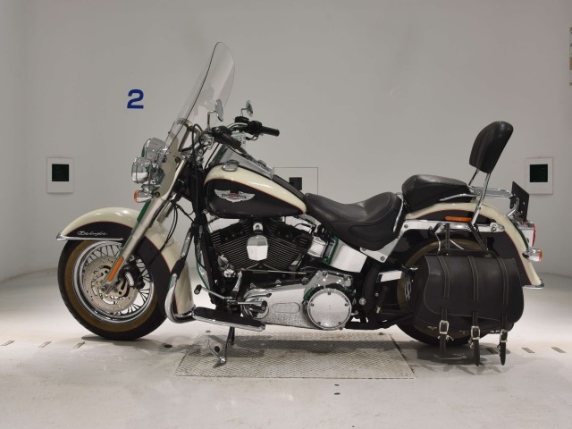 Harley-Davidson SOFTAIL DELUXE FLSTN1580  2011г. 7,082K