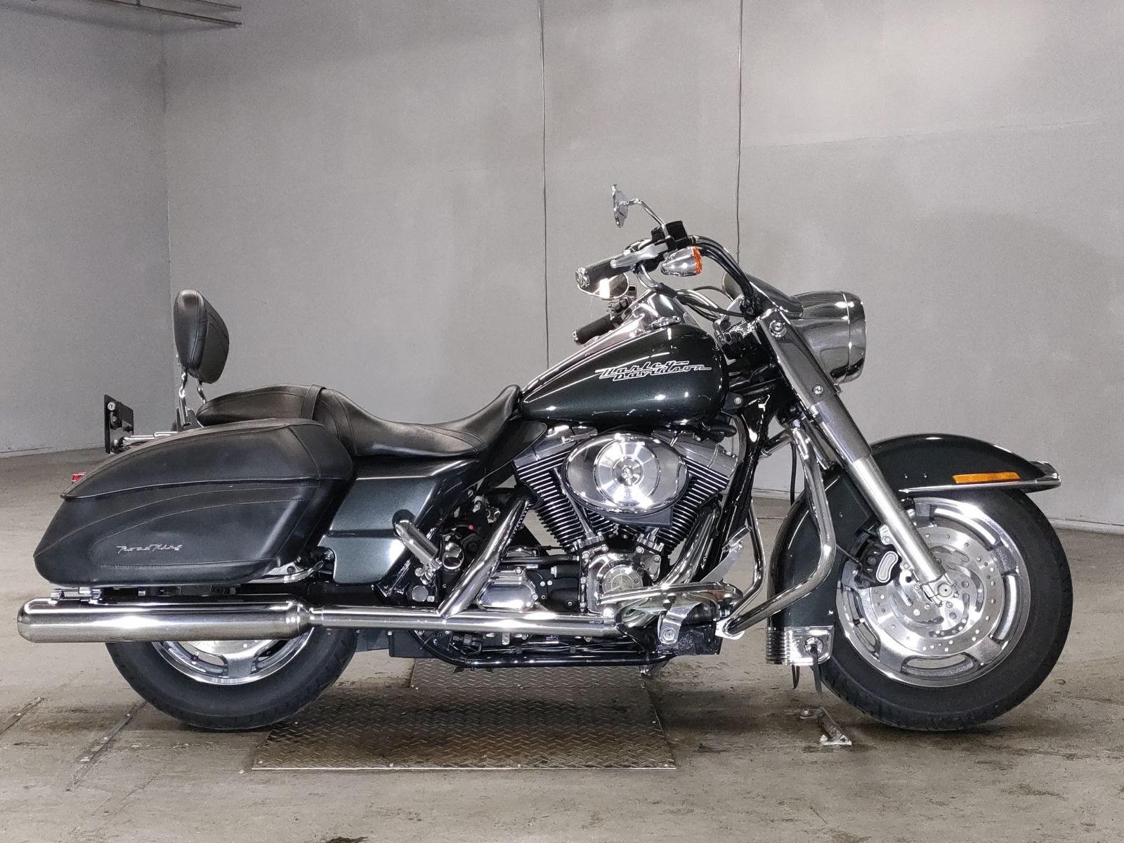 Harley-Davidson ROAD KING CUSTOM FLHRS1450 FXV - купить недорого