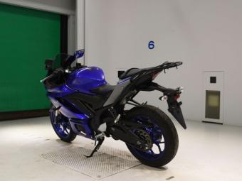 Yamaha YZF-R3 RH13J 2021 года выпуска
