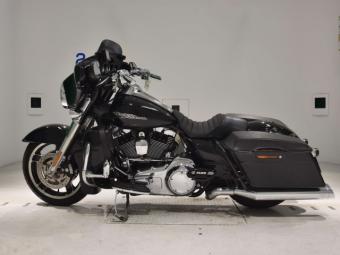 Harley-Davidson STREET GLIDE FLHX1580  2011 года выпуска