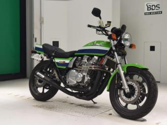 Kawasaki Z1000R KZT00J 2023 года выпуска