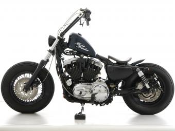 Harley-Davidson SPORTSTER CUSTOM XL1200C CGP 2004 года выпуска