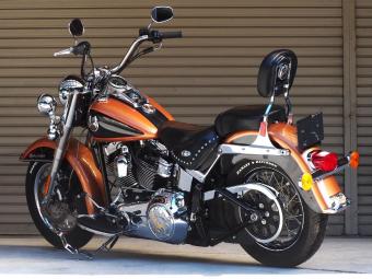 Harley-Davidson  HARLEY FLSTC 105TH BW5  года выпуска
