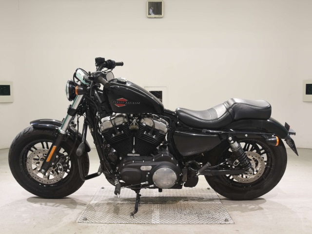 Harley-Davidson SPORTSTER 1200 FORTY-EIGHT   2019г. 1,996K