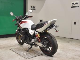 Honda CB 400 SF VTEC NC42 2016 года выпуска