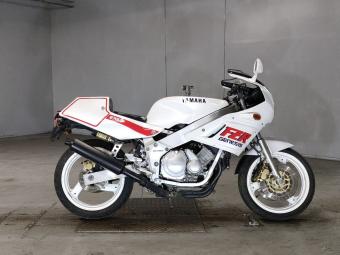 Yamaha FZR 400 R 1WG  года выпуска