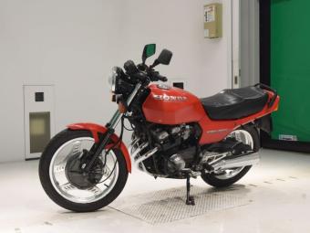 Honda CBX 400 NC07 2024 года выпуска