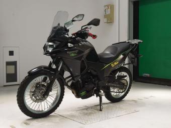 Kawasaki  VERSYS X250 LE250D  года выпуска