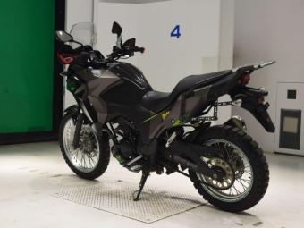 Kawasaki  VERSYS X250 LE250D  года выпуска