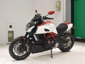 Ducati DIAVEL  2012 года выпуска