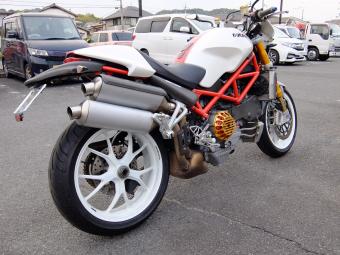 Ducati  DUCATI MONSU MANY S4RSTESU MANY  -STROKE RE MANY  ZDMM417AA6B 2006 года выпуска