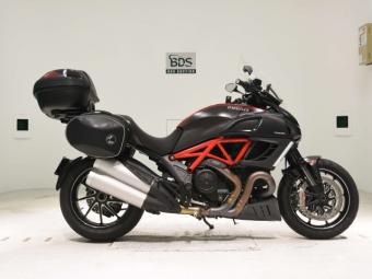 Ducati DIAVEL CARBON  2013 года выпуска