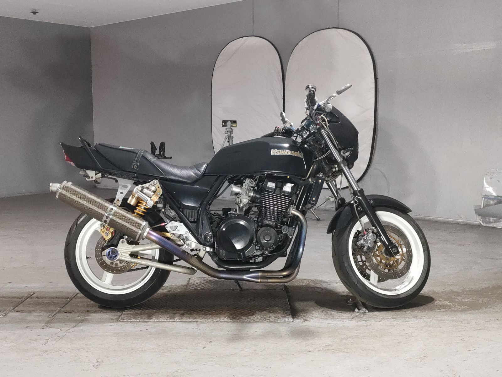 Kawasaki ZRX400