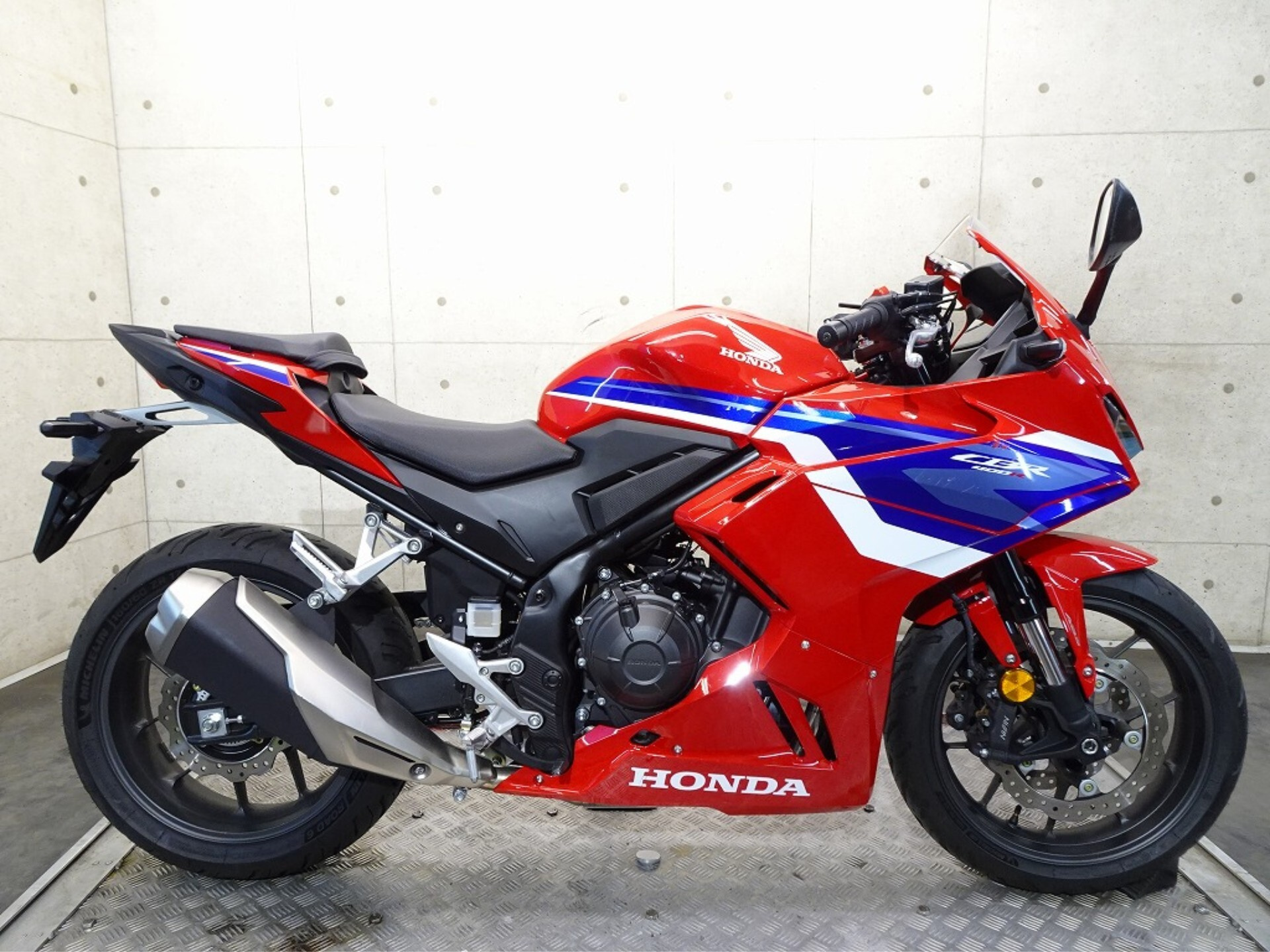 Honda CBR400R