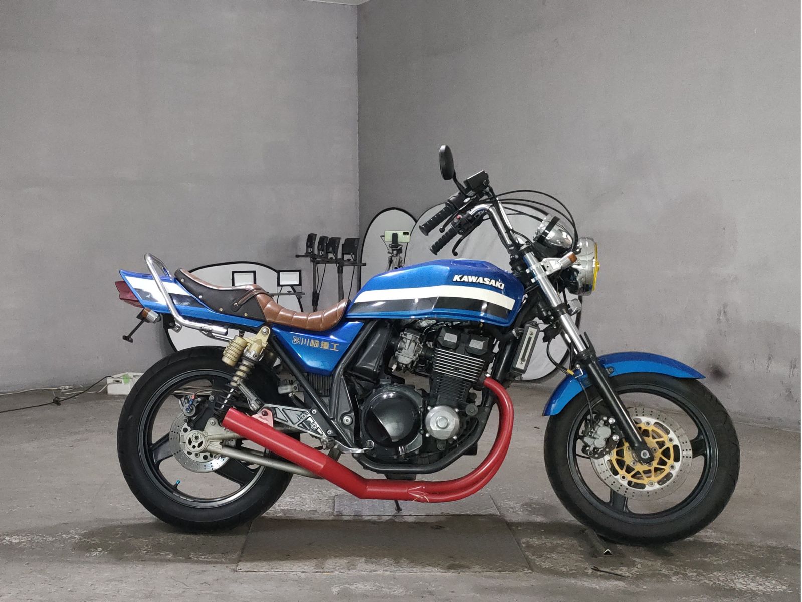Kawasaki ZRX400